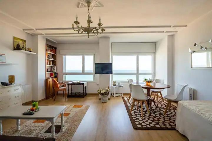 Apartamento Ezcurdia 22 Playa De San Lorenzo Primera Linea Gijon Exterior photo